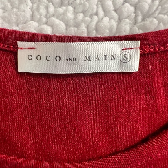 Coco & Main Long-sleeve red tunic with side ruching - Picture 3 of 7